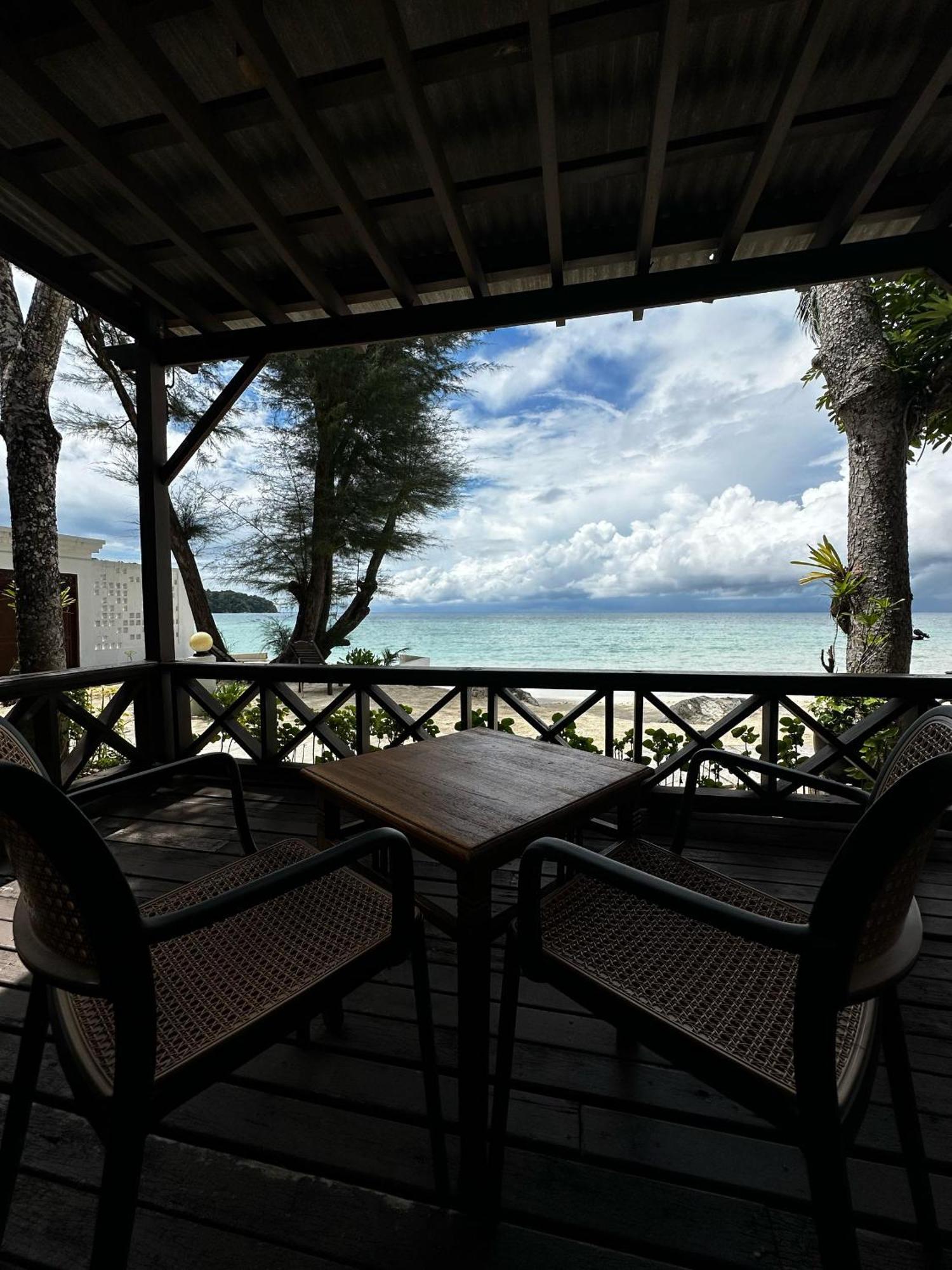 Beach Resort - Arwana Perhentian Besar Kampung Kuala Besut Exterior foto