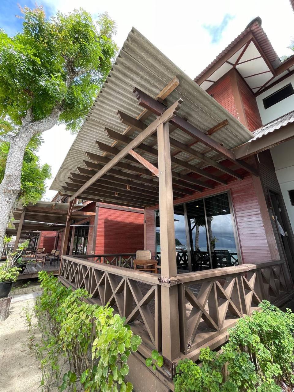 Beach Resort - Arwana Perhentian Besar Kampung Kuala Besut Exterior foto
